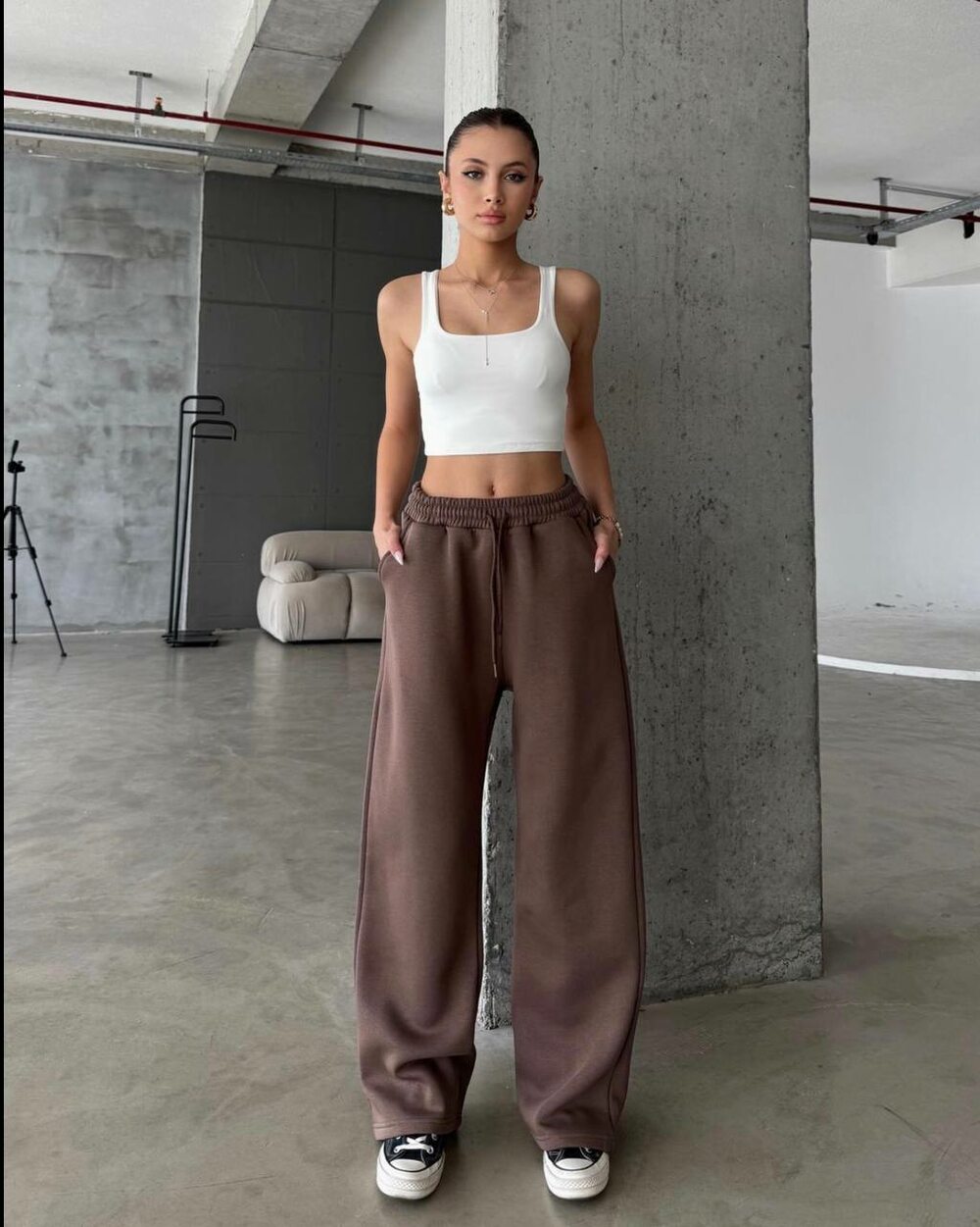 Штани спортивні широкі на флісі колір шоколад