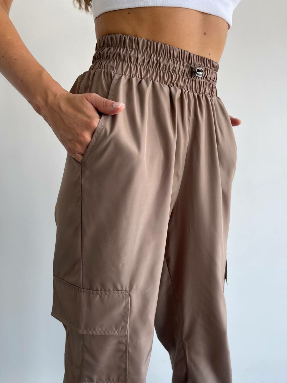 Штани карго з кишенями колір кави
