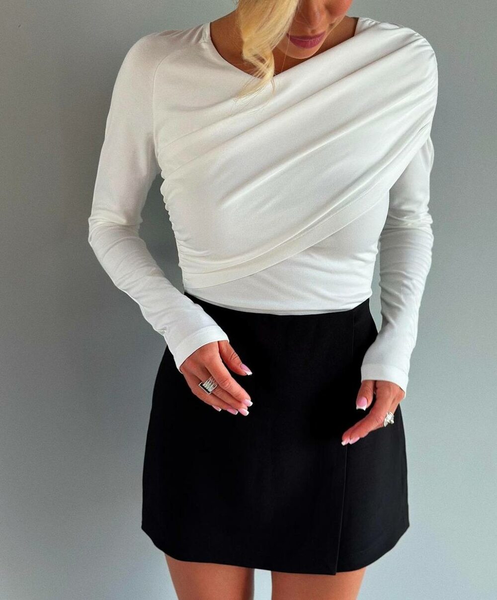 Спідниця-шорти на високій посадці, колір чорний