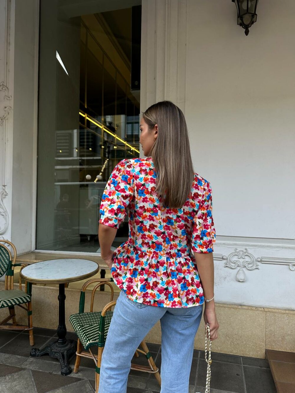 Стильна блузка на зав'язках, колір мультиколор.