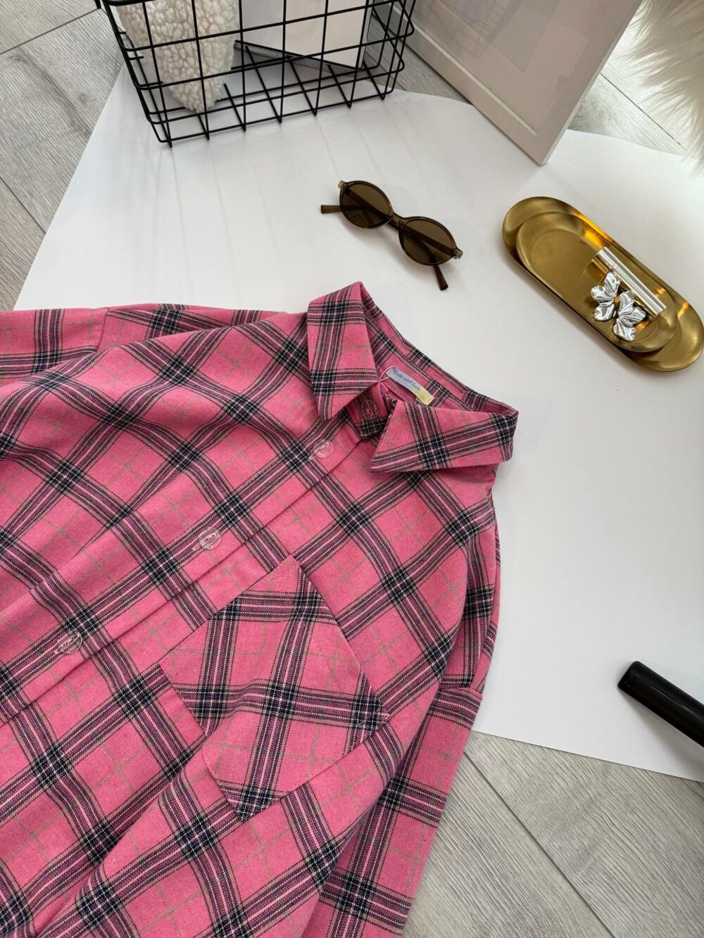 Оверсайз рубашка в клеточку, цвет малиновый