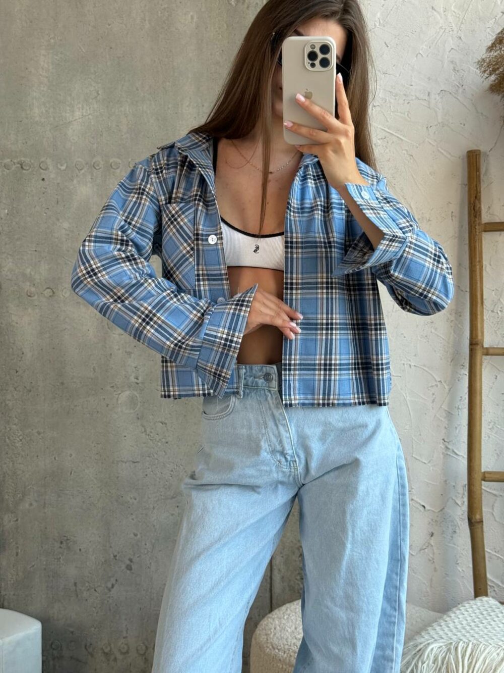Укорочена сорочка у клітинку, колір блакитний