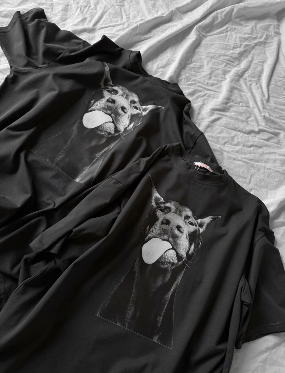 Футболка унісекс з принтом, колір графіт.