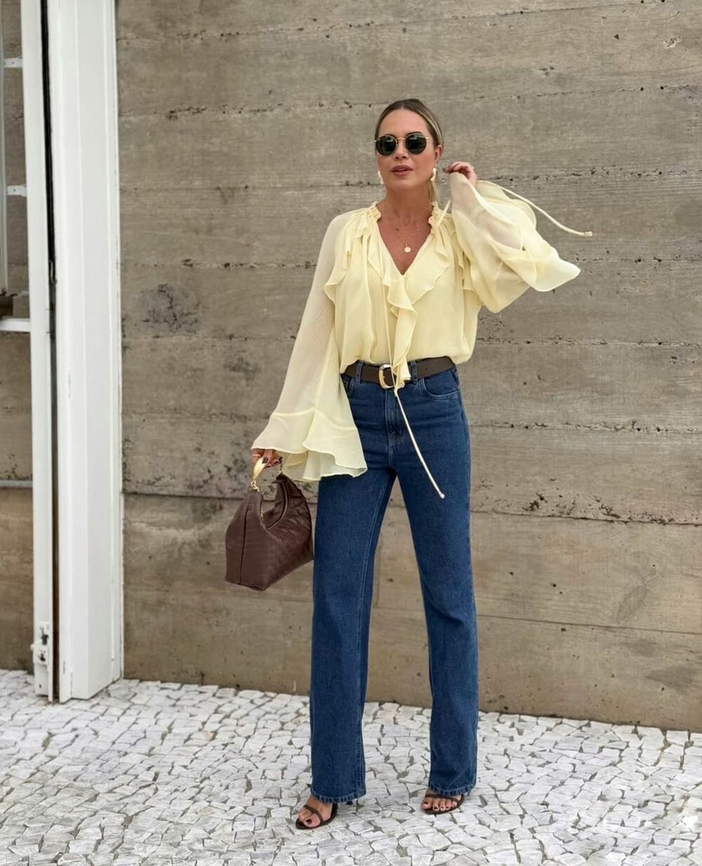 Блуза з розкльошеним рукавом, колір лимон.