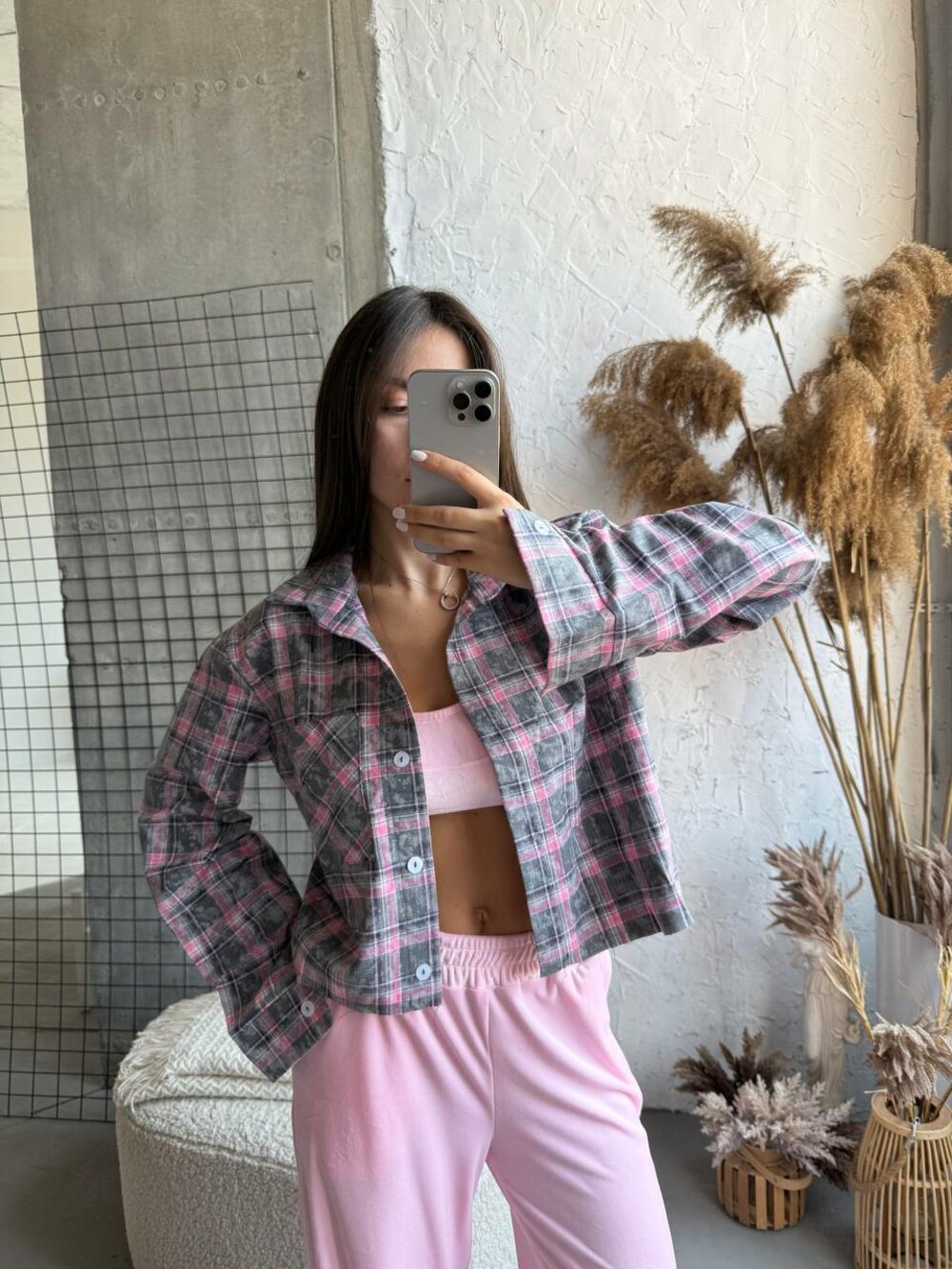 Укорочена сорочка у клітинку, колір сірий