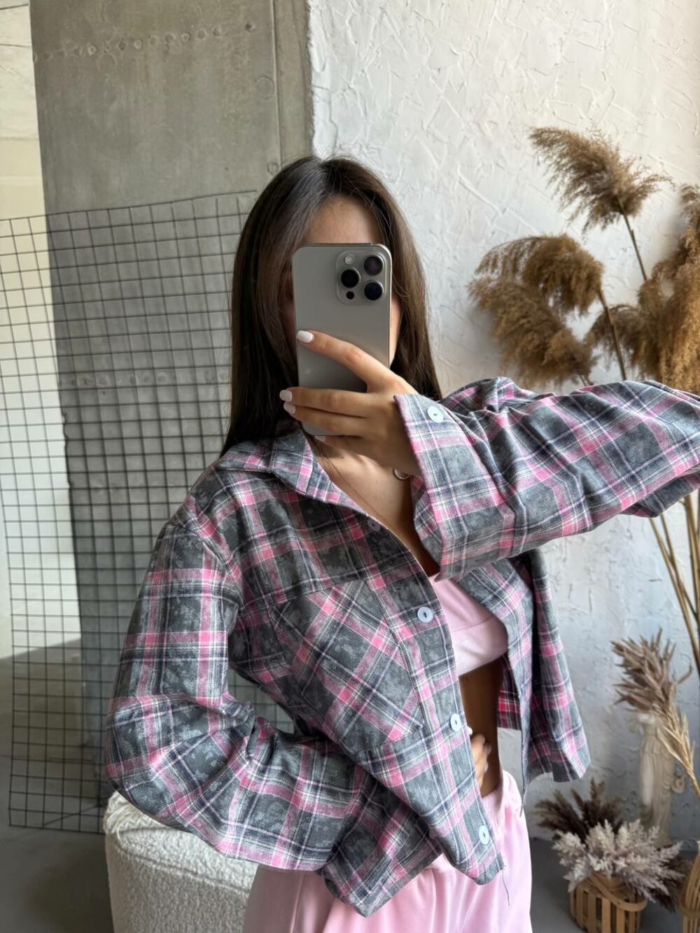 Укорочена сорочка у клітинку, колір сірий