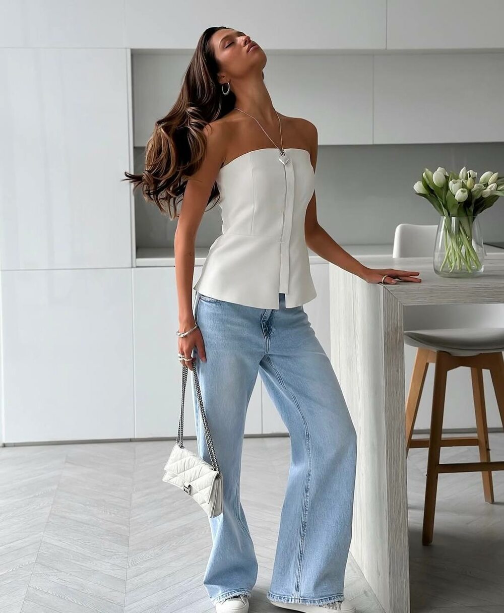 Приталений корсет із костюмної тканини, колір білий