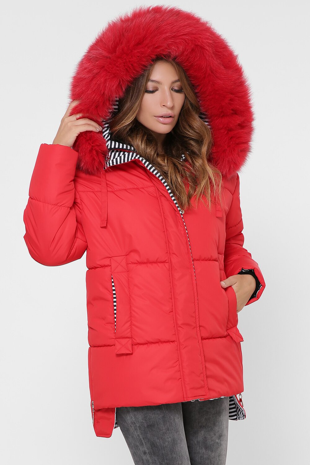 Зимова куртка колір червоний