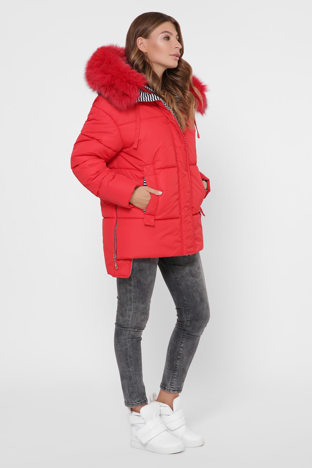 Зимова куртка колір червоний