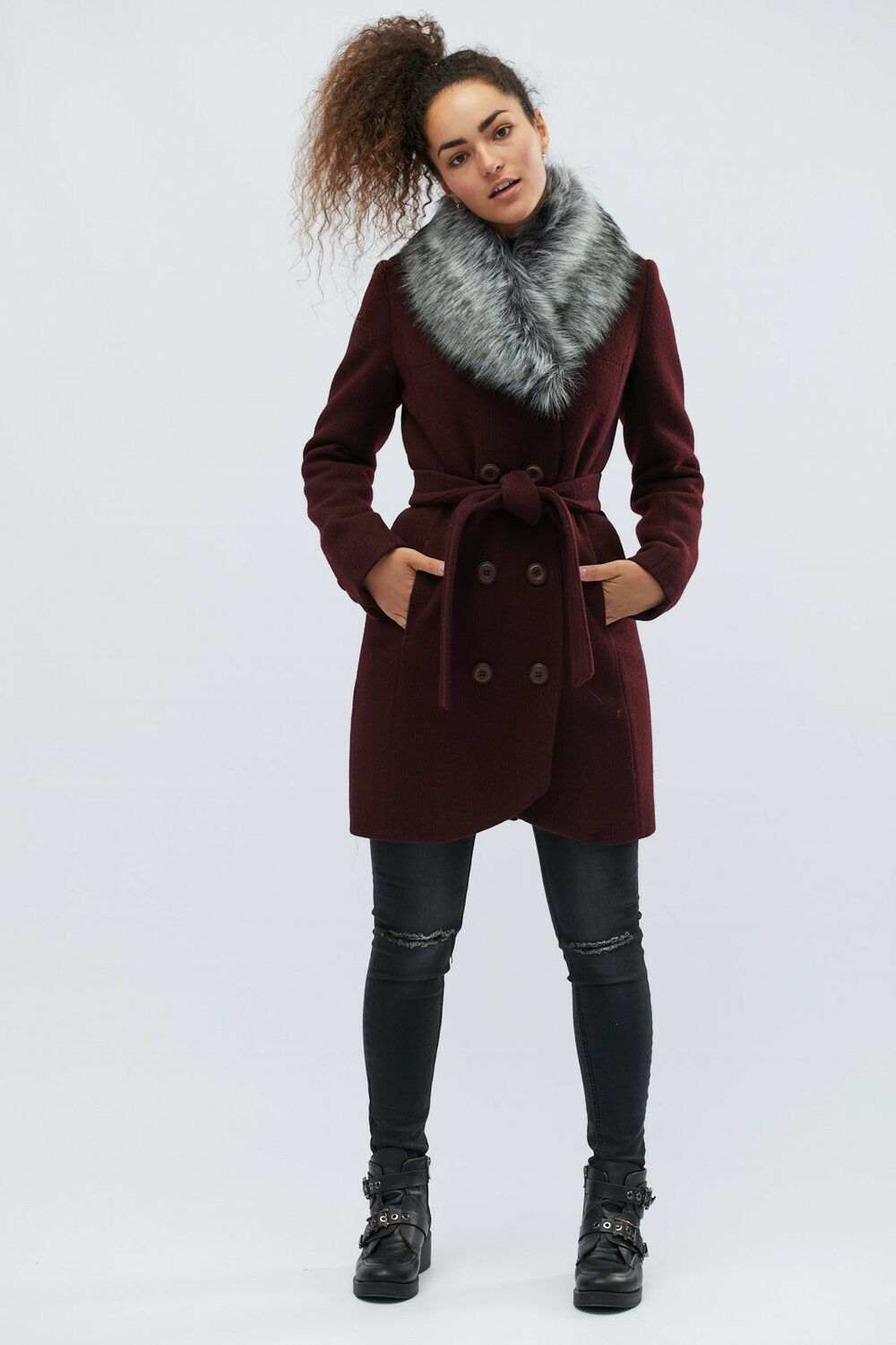 Пальто вовняне на гудзиках з поясом