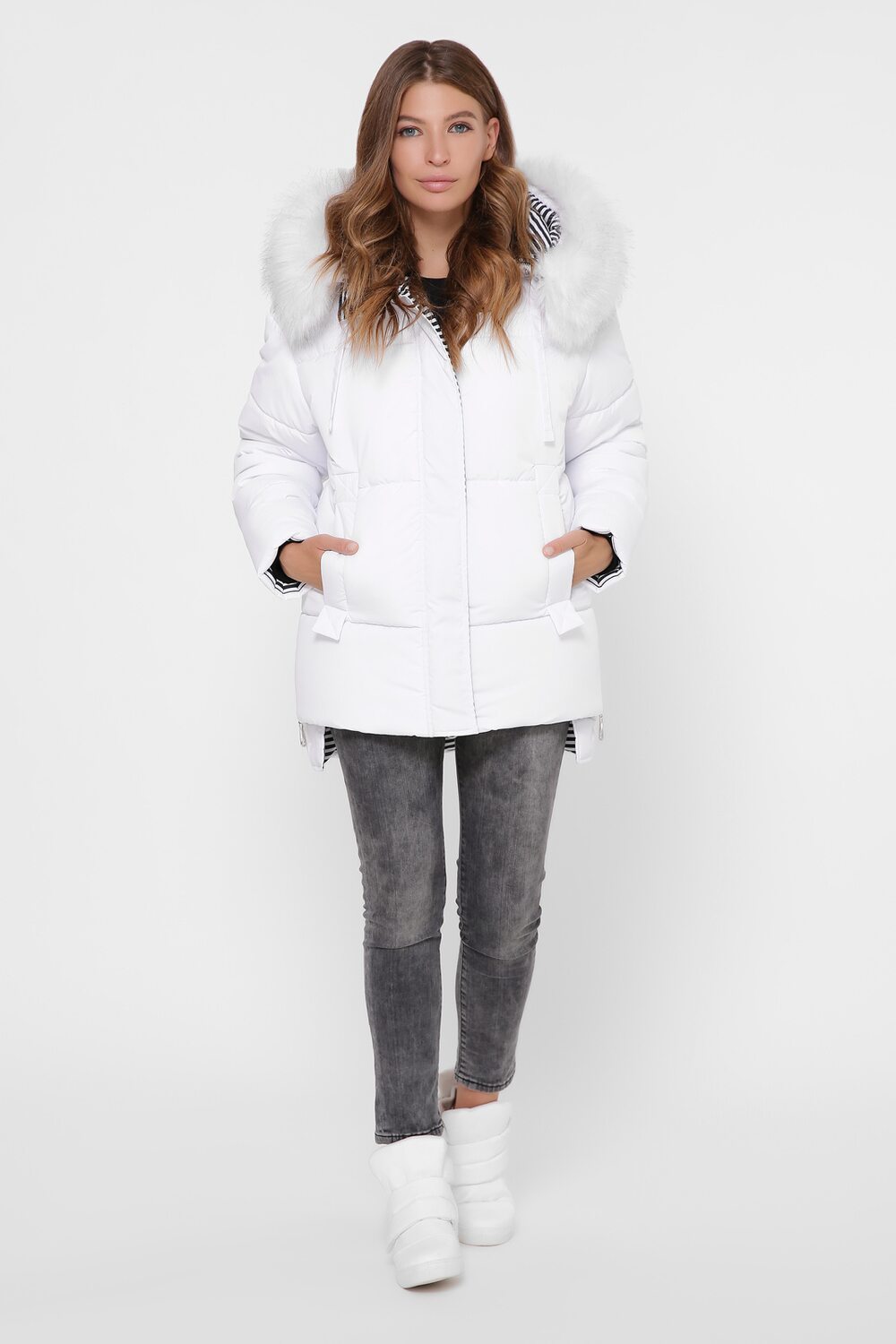 Зимова куртка біле хутро в тон