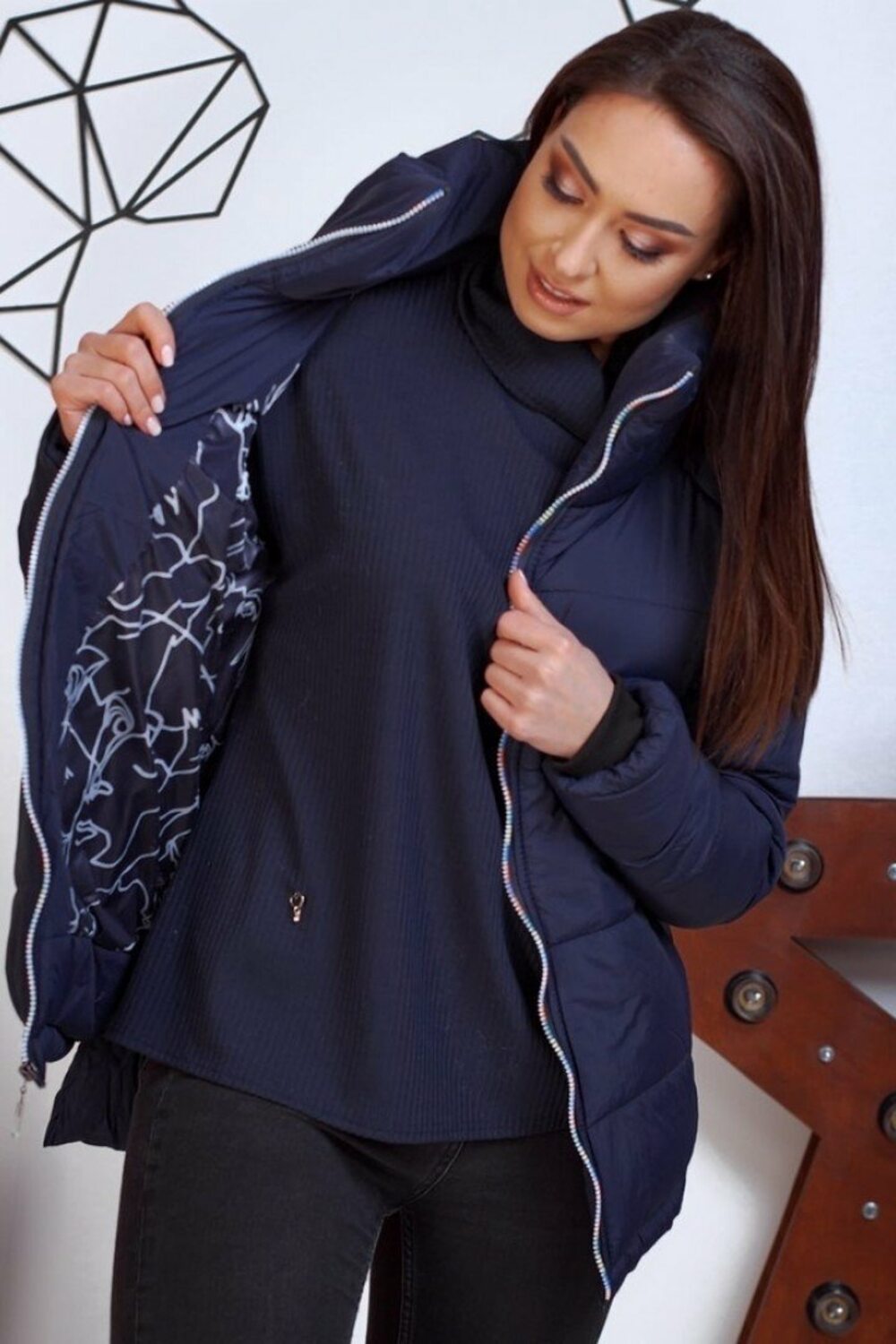 Модна куртка без капюшона