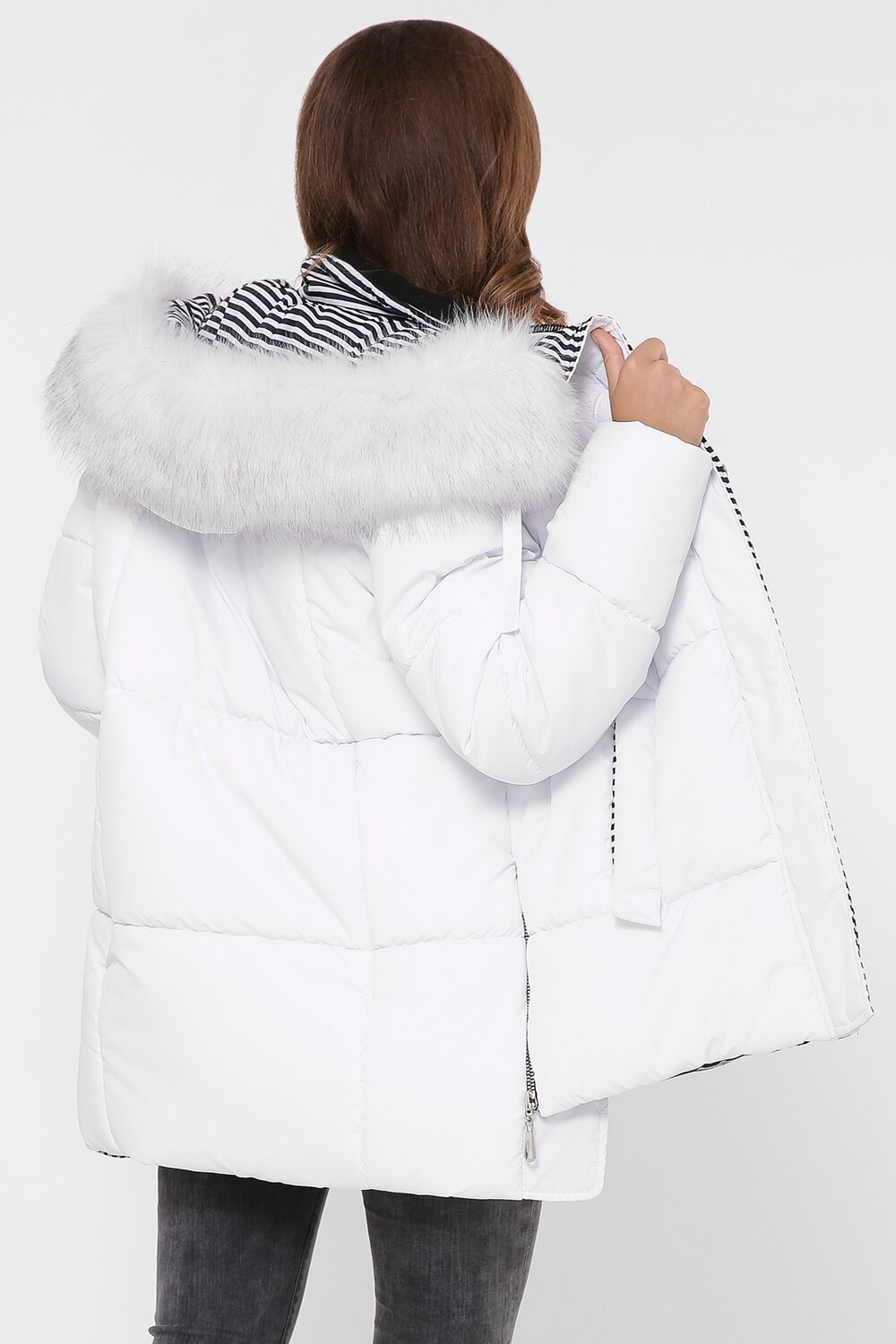 Зимова куртка біле хутро в тон