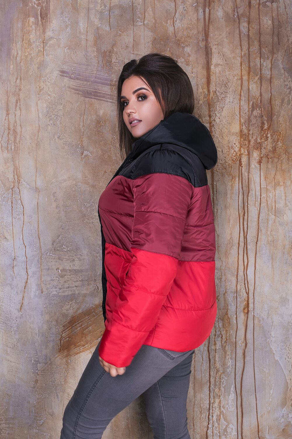 Куртка с капюшоном из плащевки