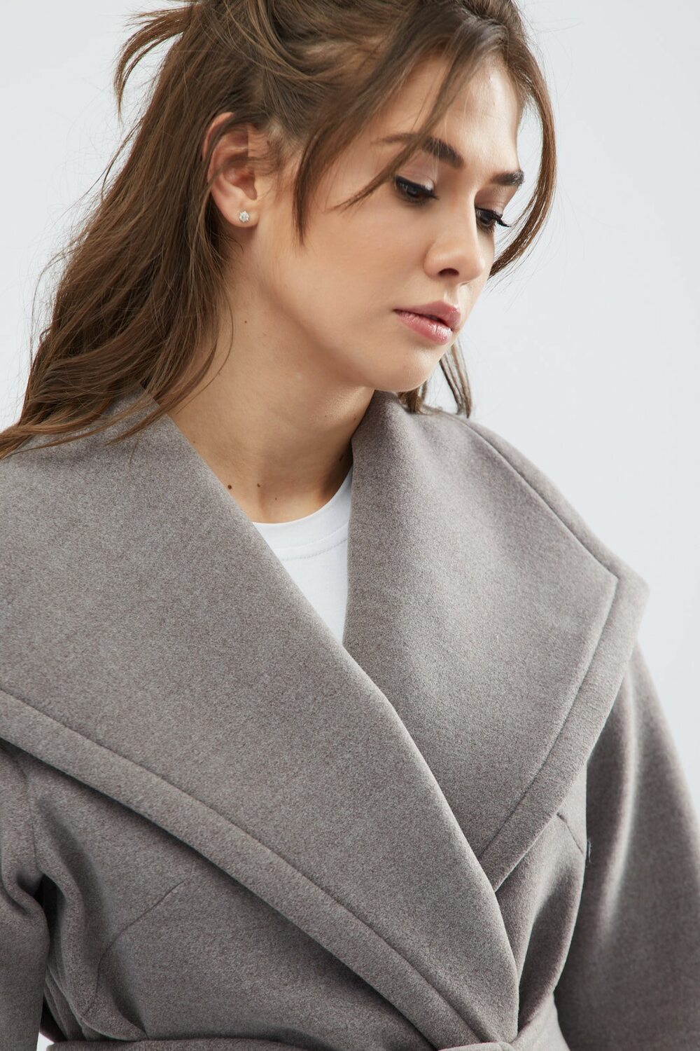 Зручне пальто прямого силуету