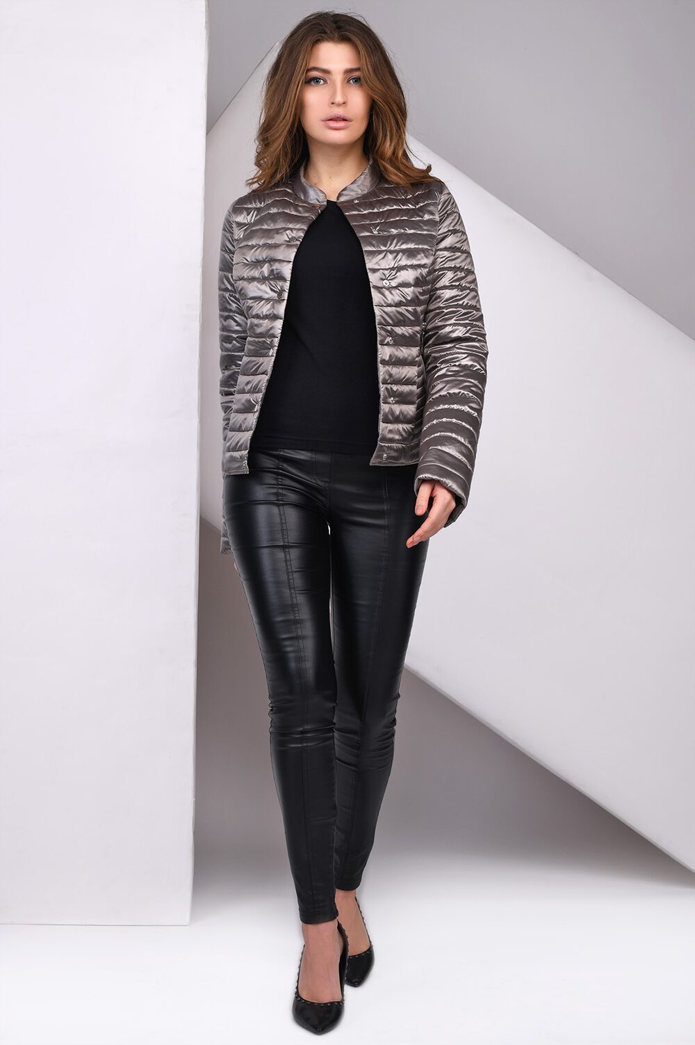 Куртка укороченная стеганная серый сильвер