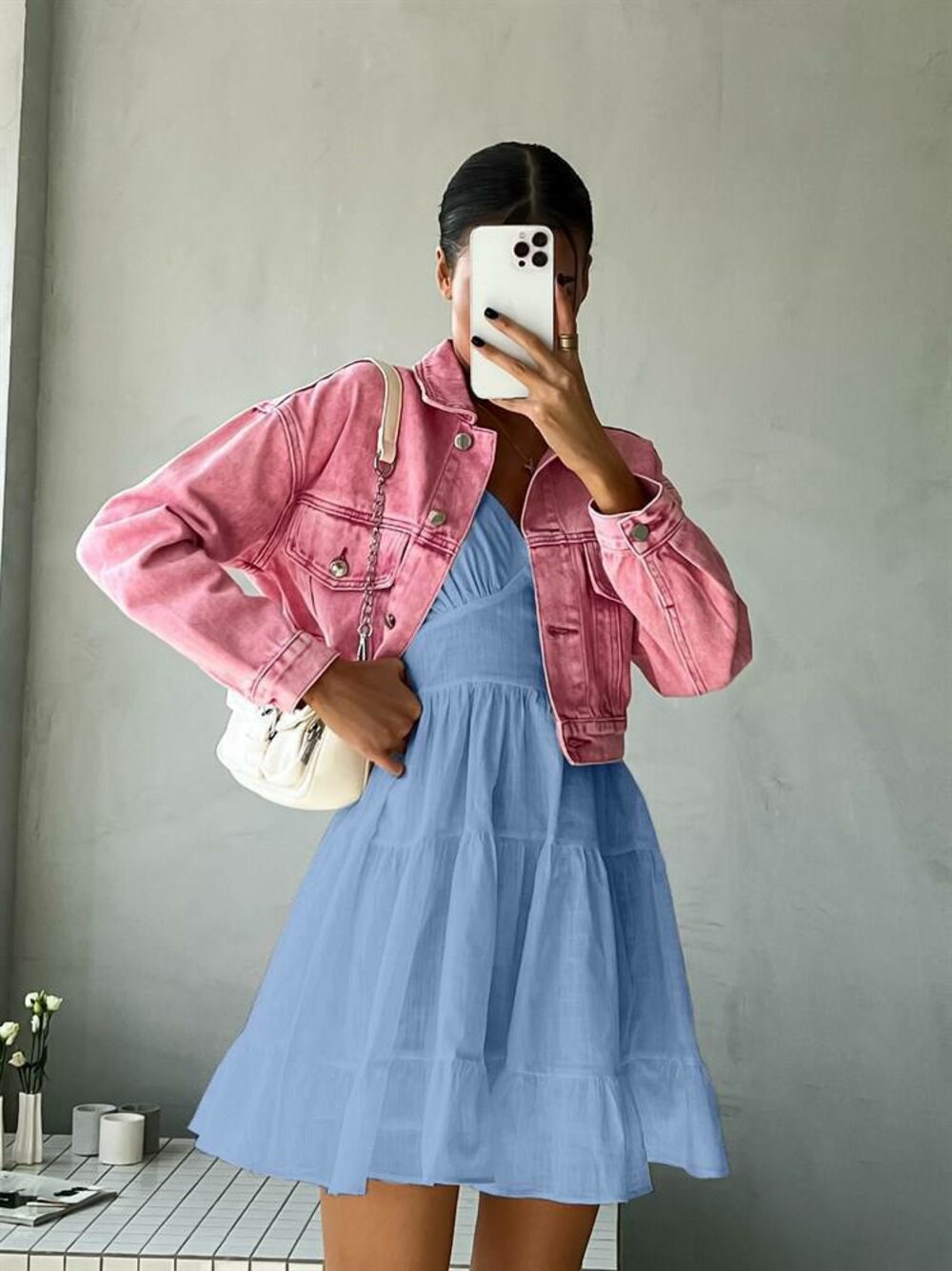 Модне літнє плаття кольору блакитний