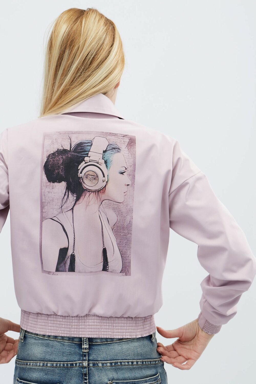 Куртка демисезонная с прорезными карманами