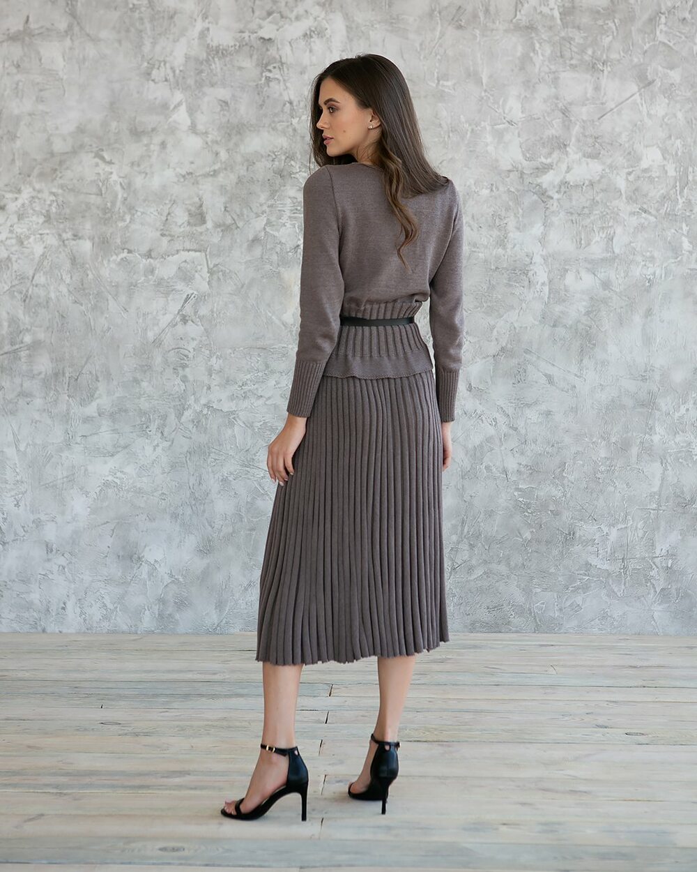 Спідниця кольору капучіно