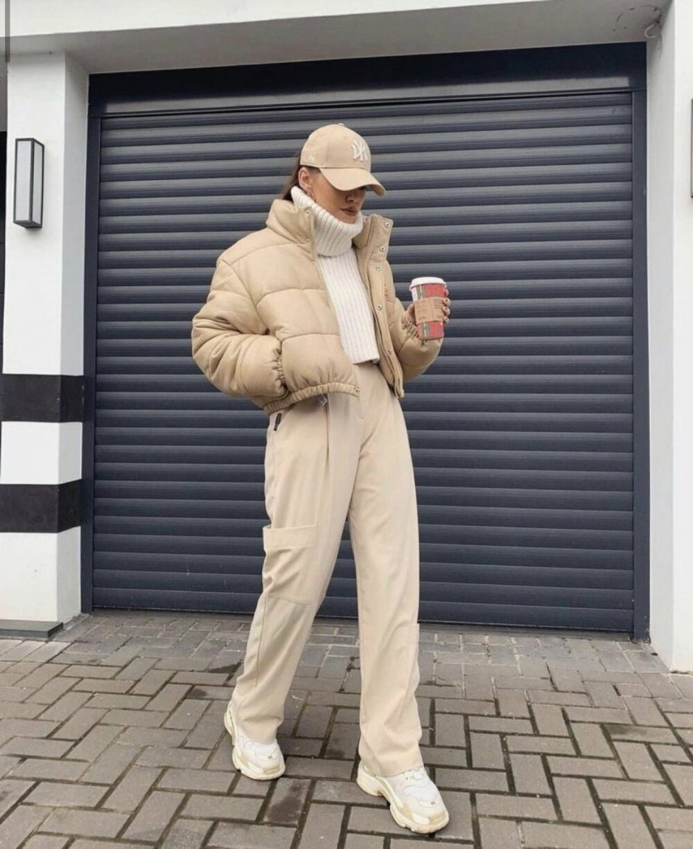 Жіноча коротка куртка еко-шкіра