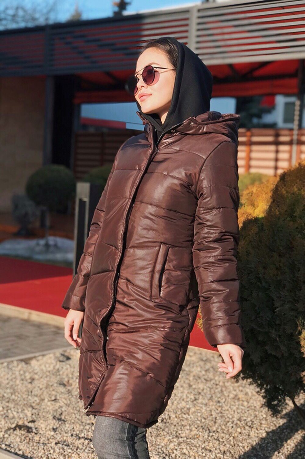 Куртка коричневая утепленная с капюшоном