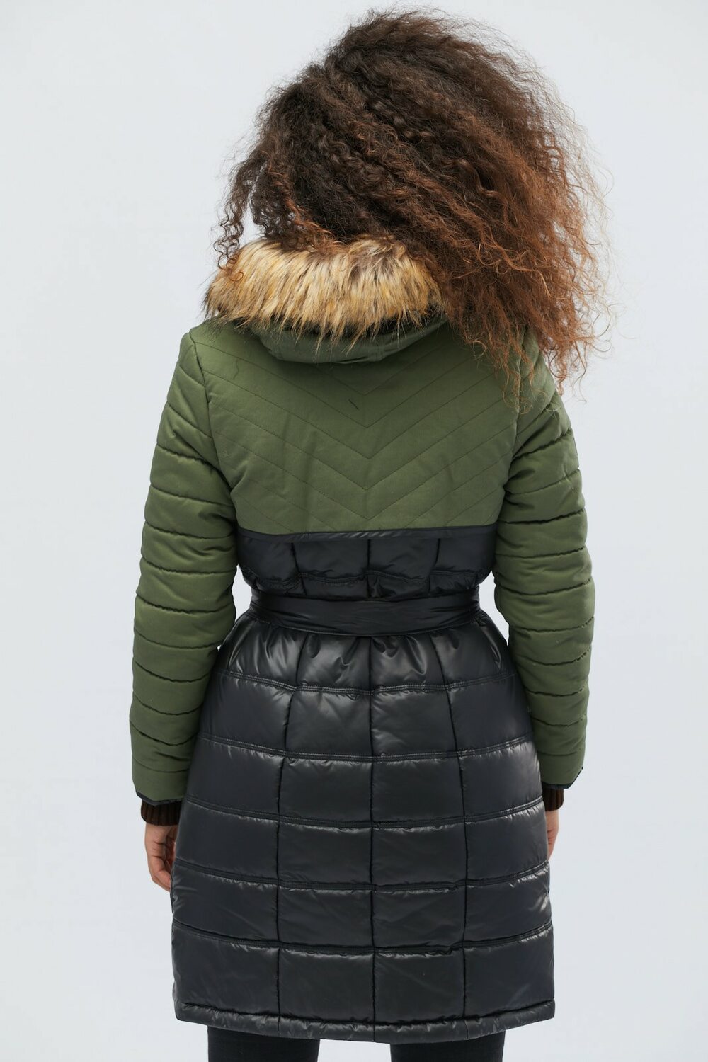 Модна зимова куртка подовжена