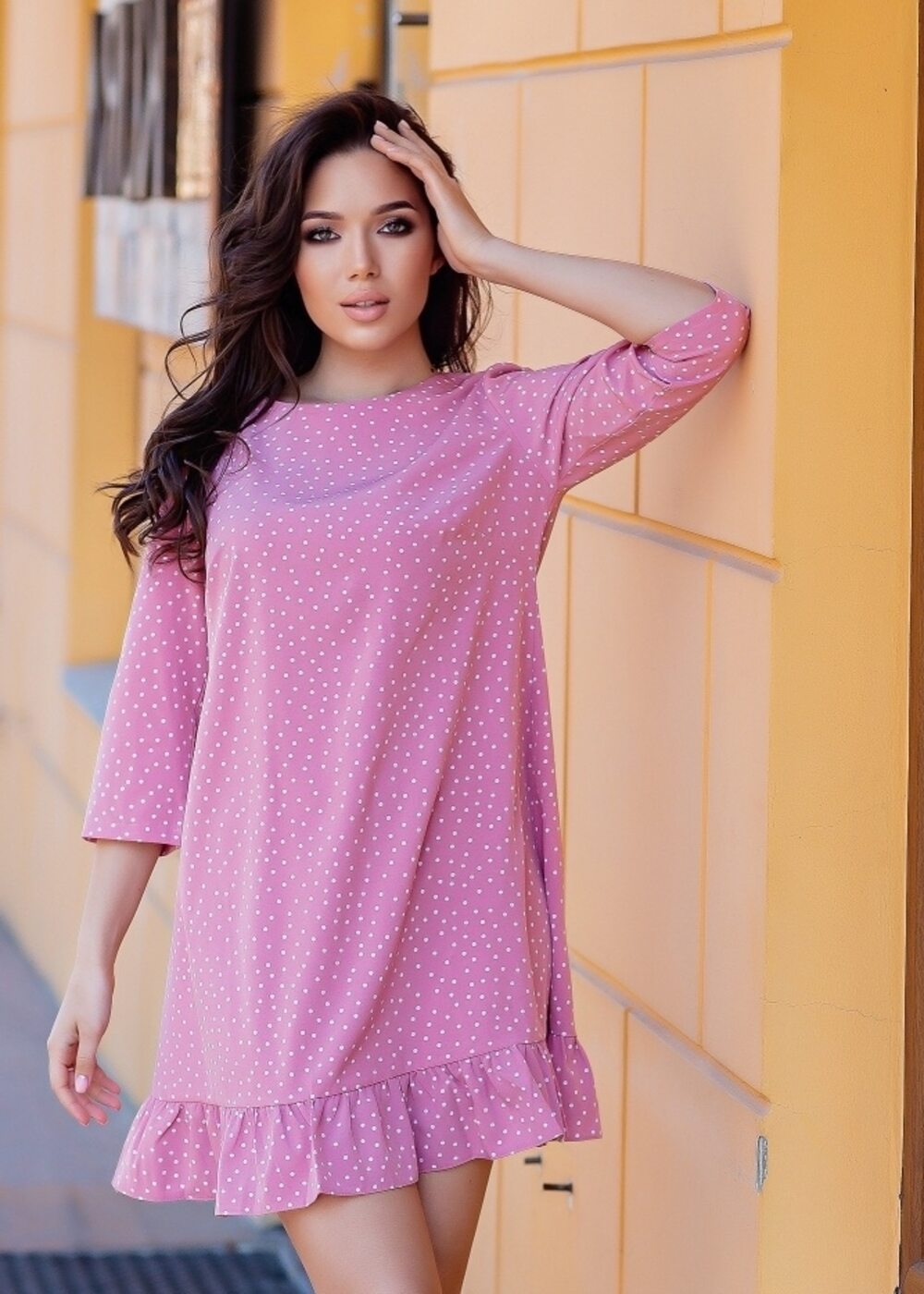 Платье с поясом розовое