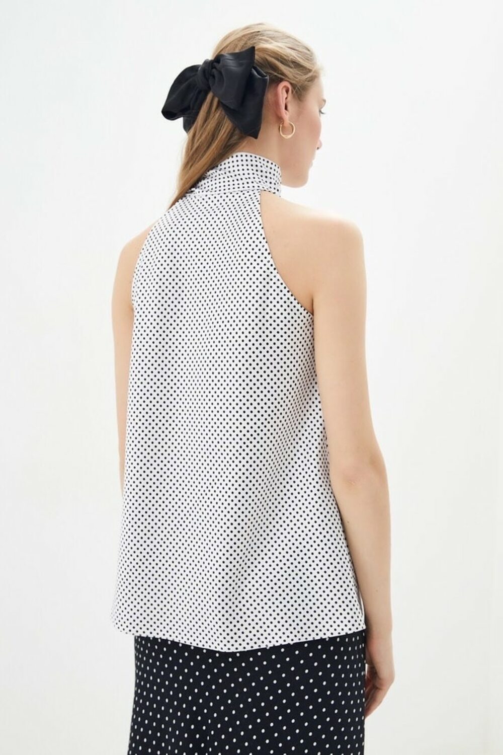 Блузка жіноча з коміром стійка