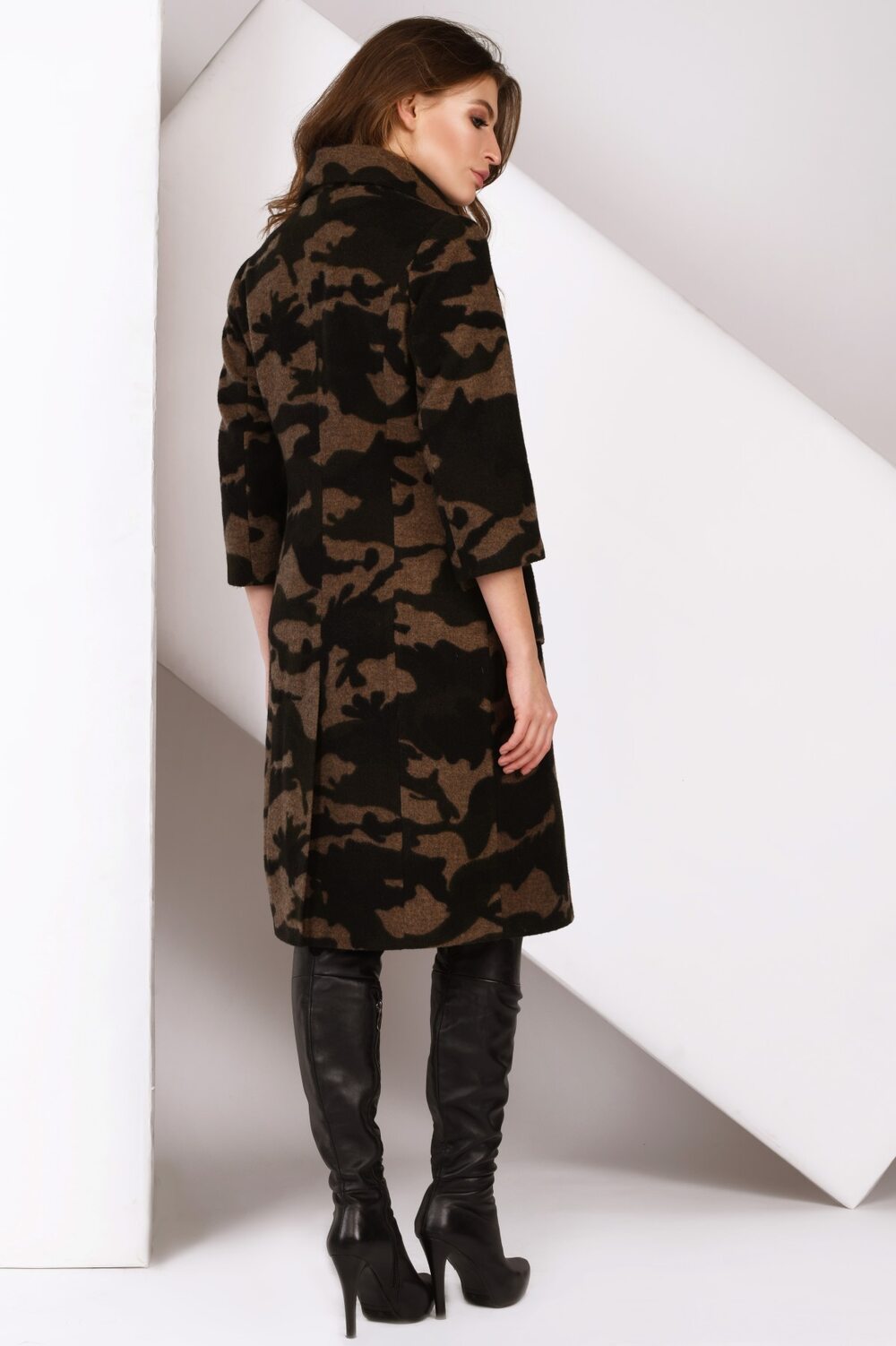 Пальто двобортне забарвлення мілітарит