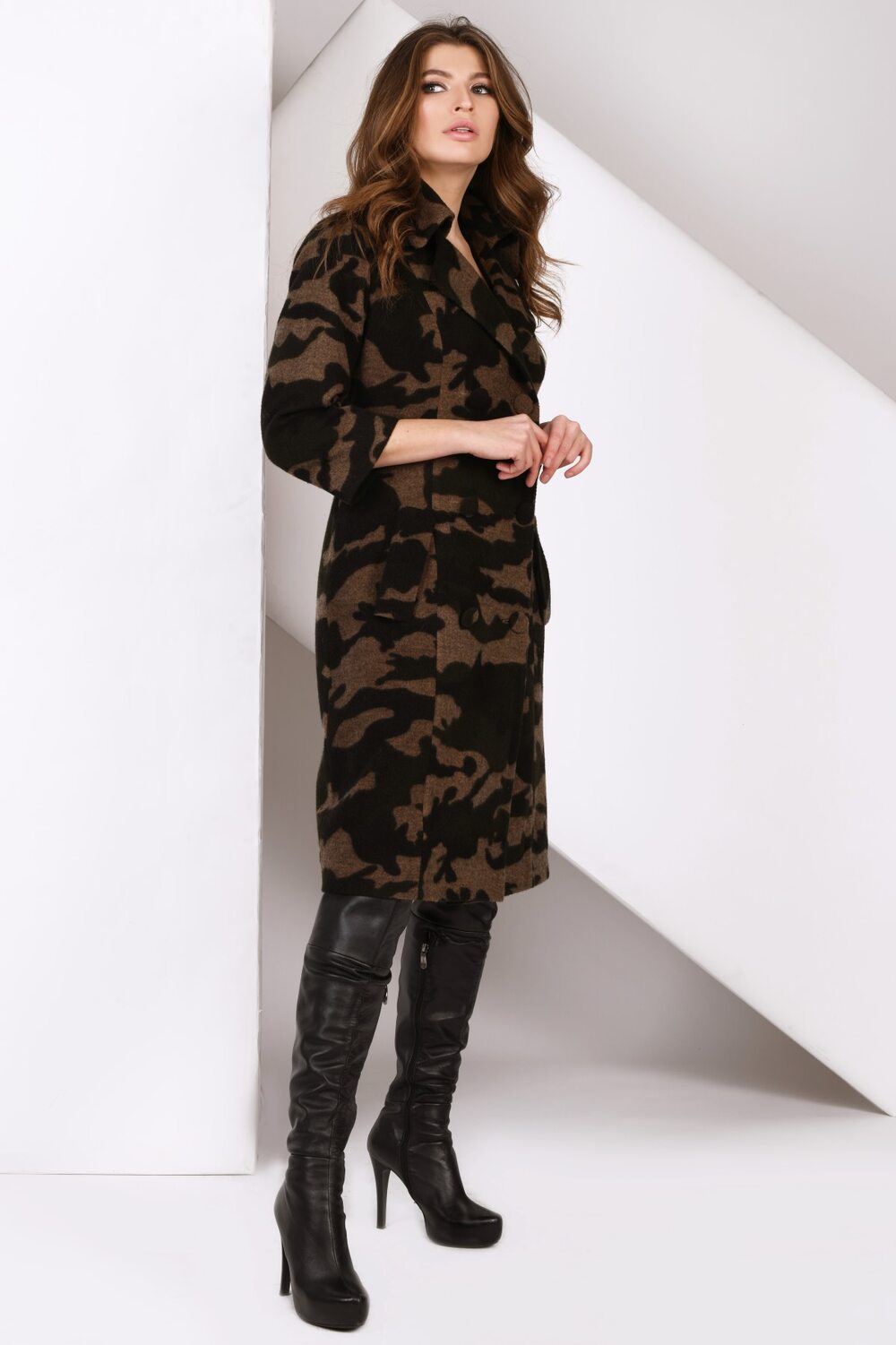 Пальто двобортне забарвлення мілітарит