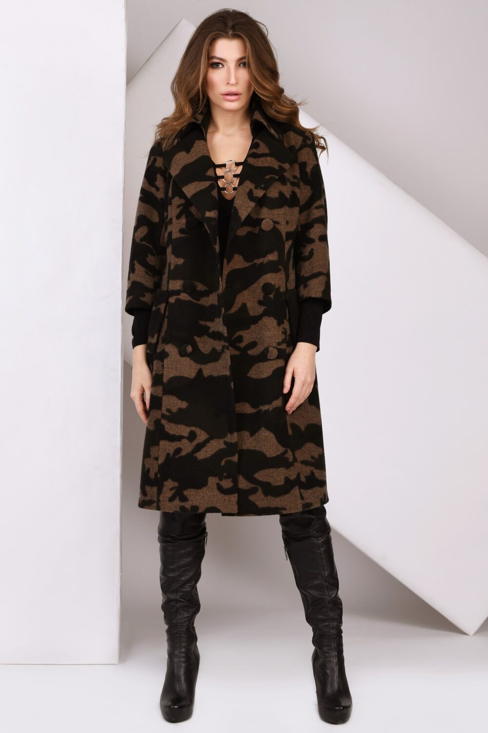 Пальто двобортне забарвлення мілітарит