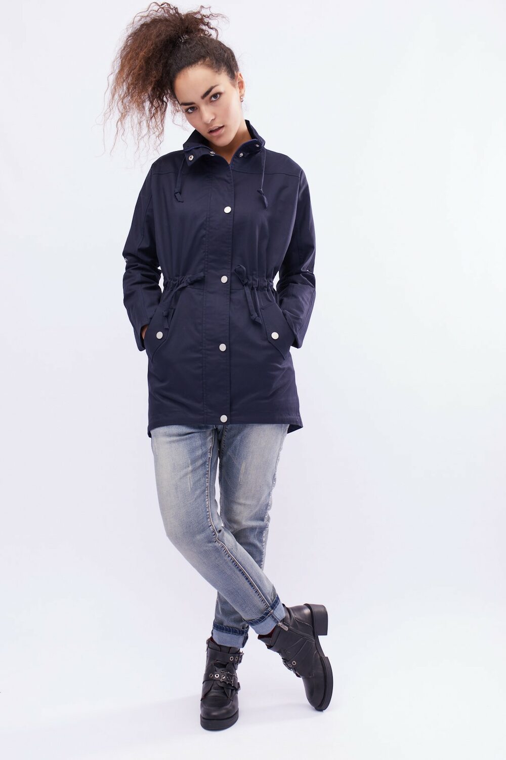 Легка парка демисезонная без капюшона