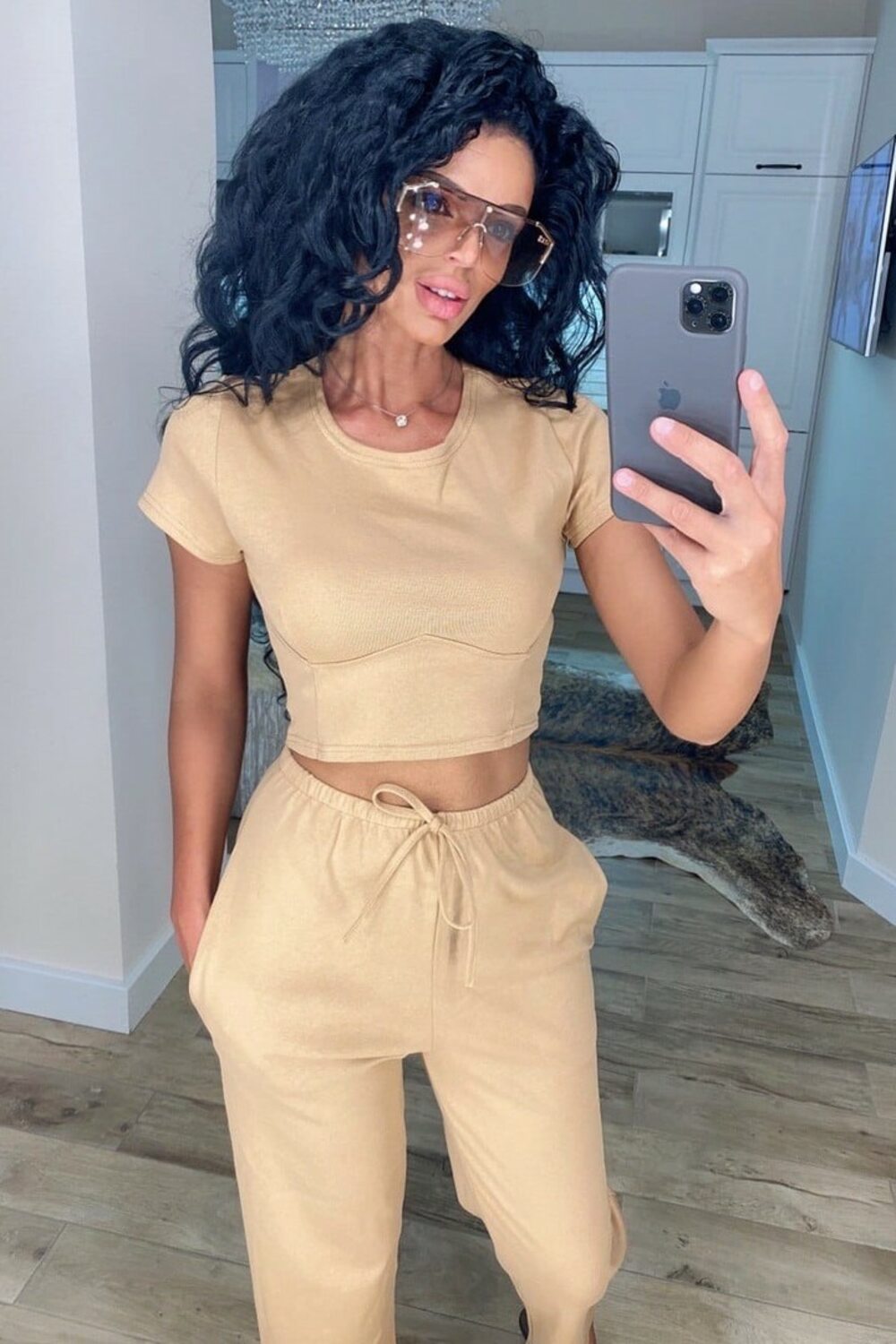 Костюм з топом та штанами