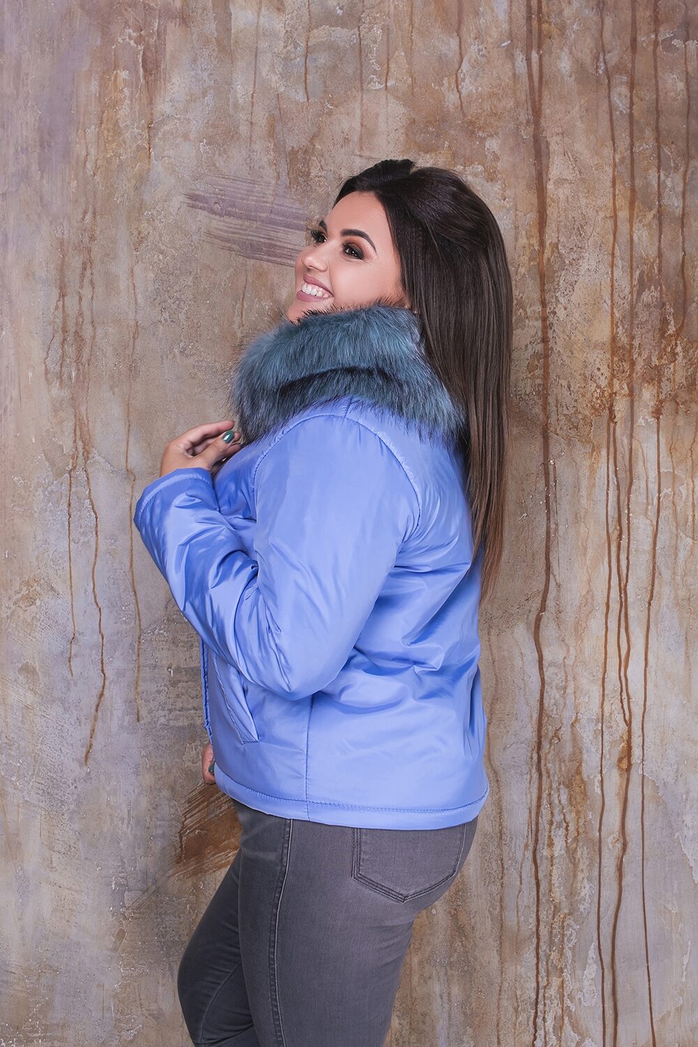 Куртка из плащевки с мехом цвет голубой