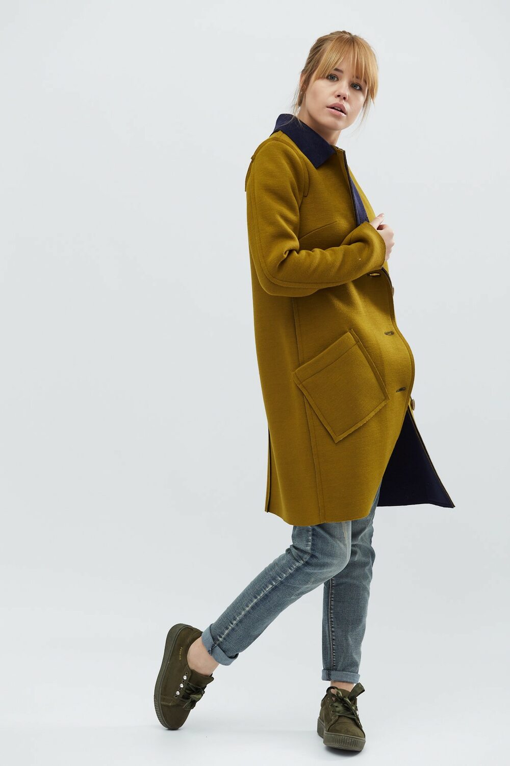 Яркий двухцветный кардиган прямого силуэта