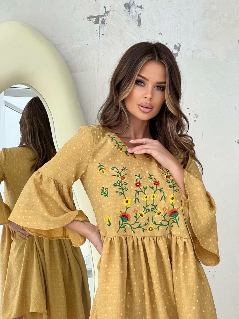 Гарне плаття сарафан з вишиванкою