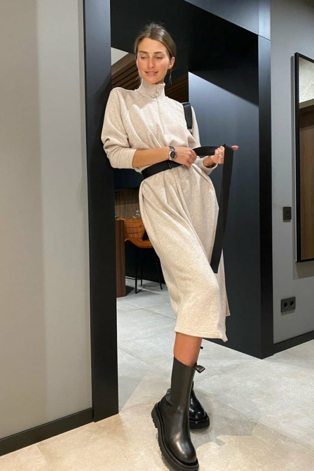 Бежева сукня оверсайз