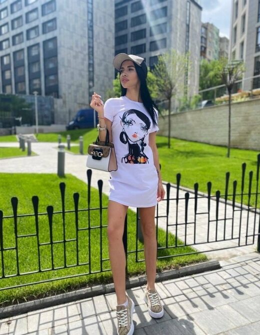 Платье летнее с принтом черным