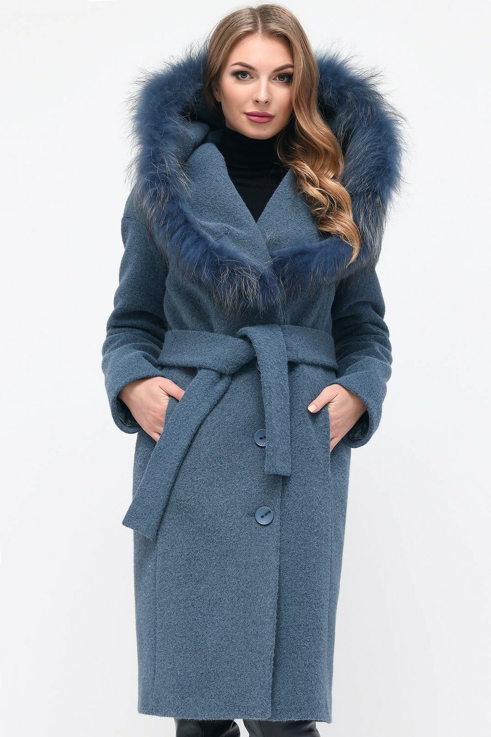 Подовжене зимове пальто для вишуканих леді