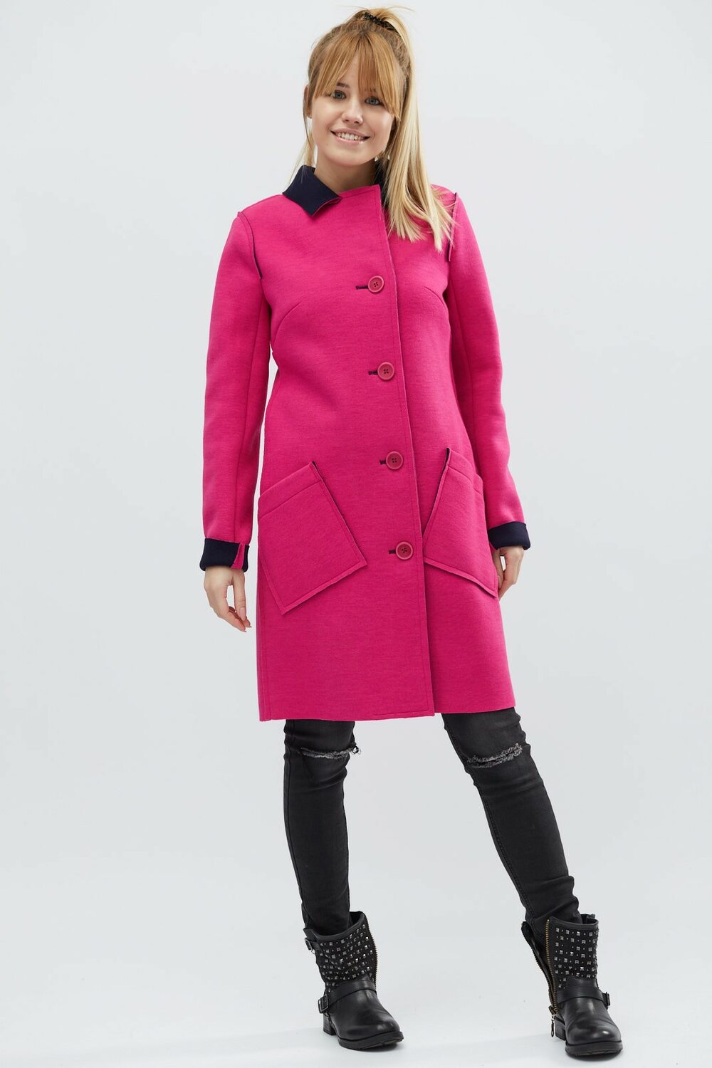 Жіночий кардиган з відкладним коміром