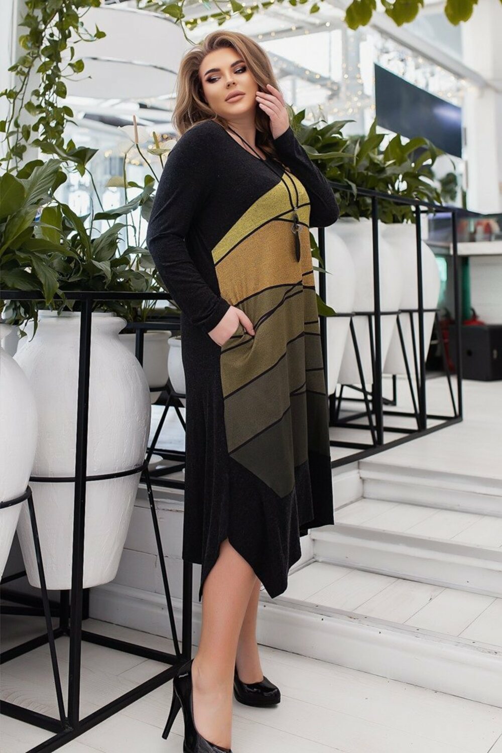 Сукня силуету трапеція