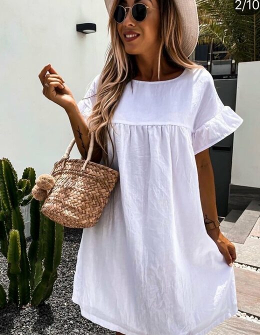 Короткое платье из льна