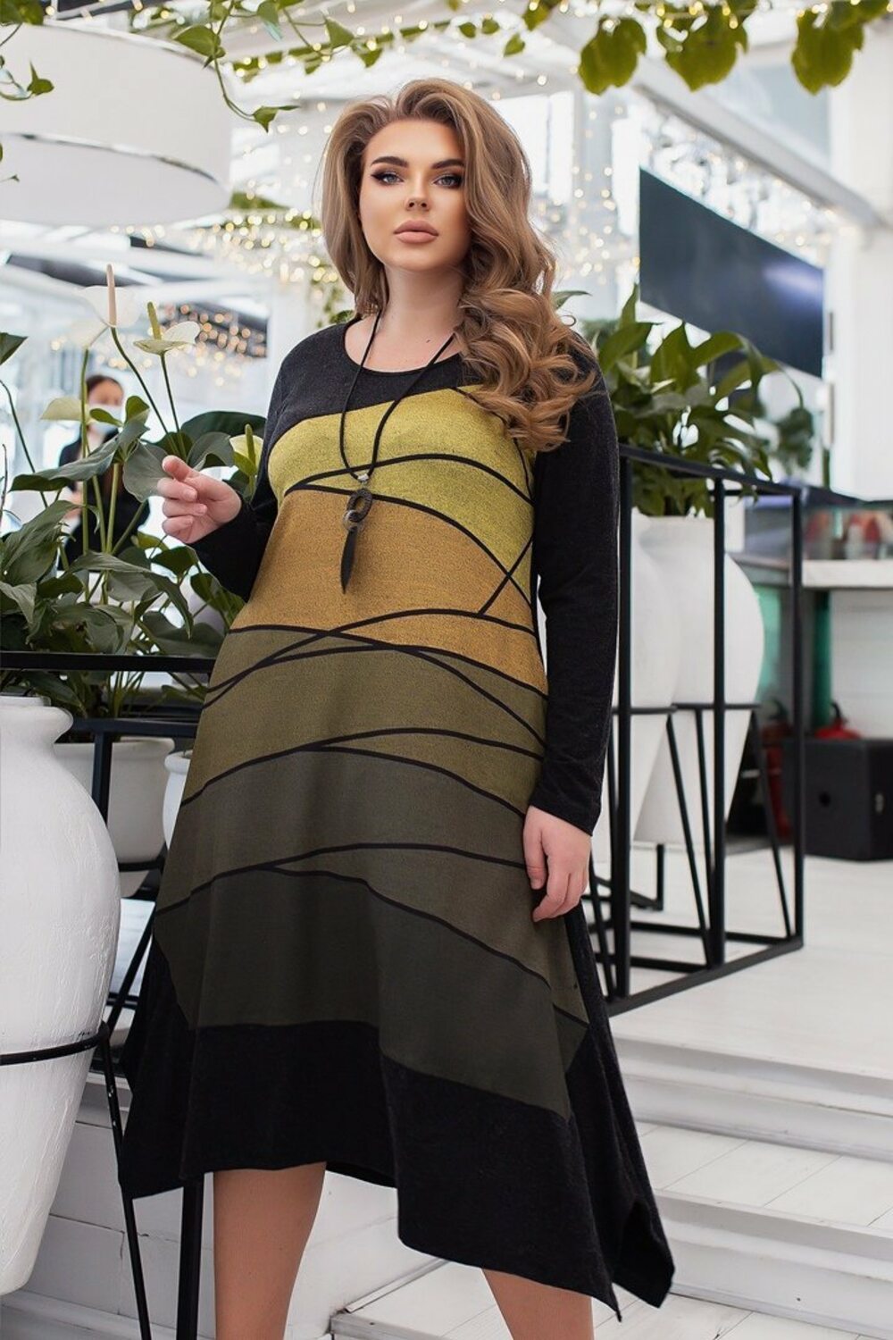 Сукня силуету трапеція