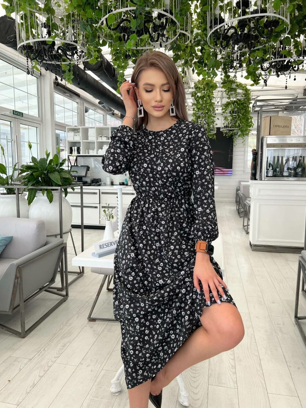 Сукня максі чорна з квітковим принтом