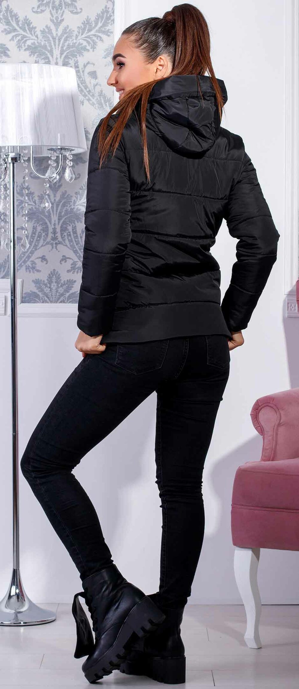 Черная женская куртка на синтепоне Pandi
