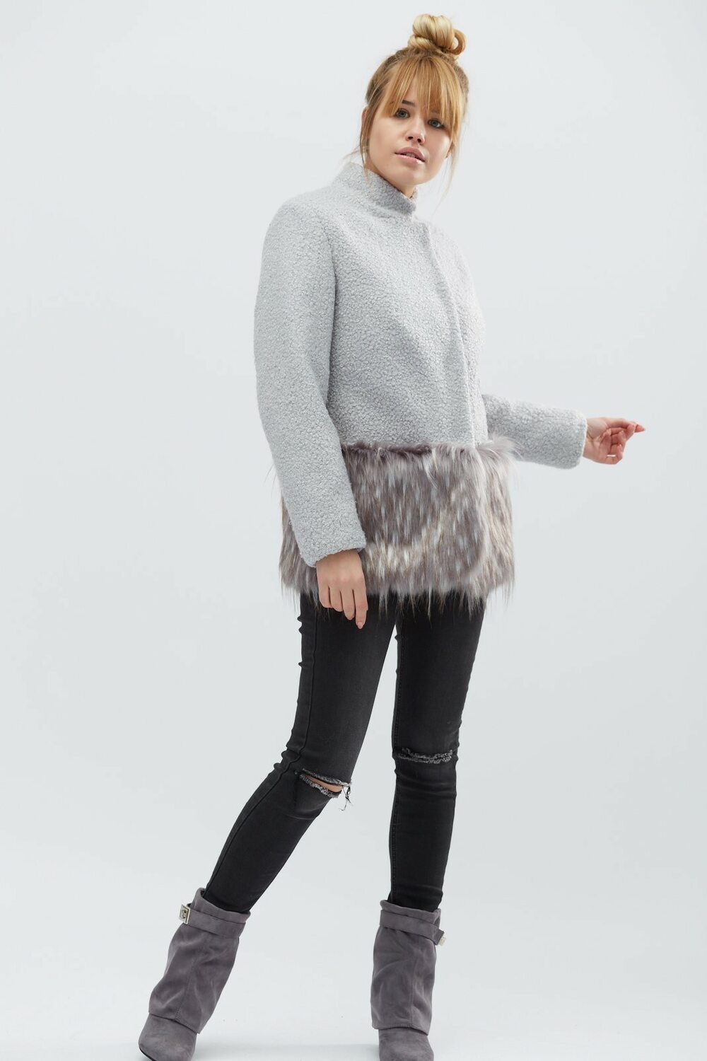 Пальто вкорочене на кнопках