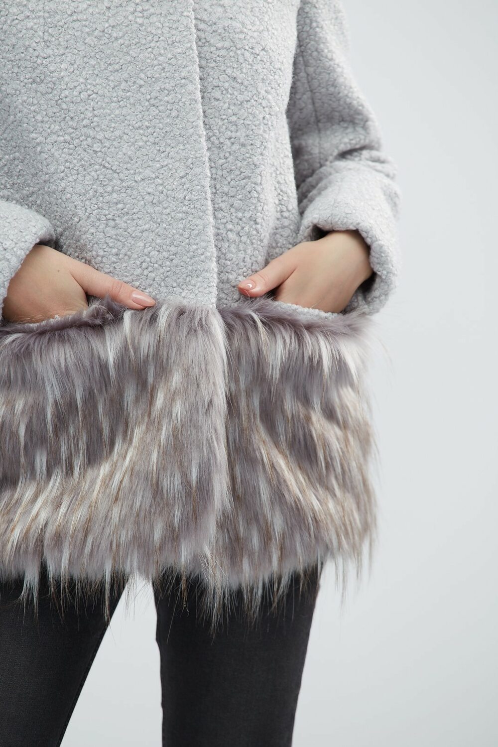 Пальто вкорочене на кнопках