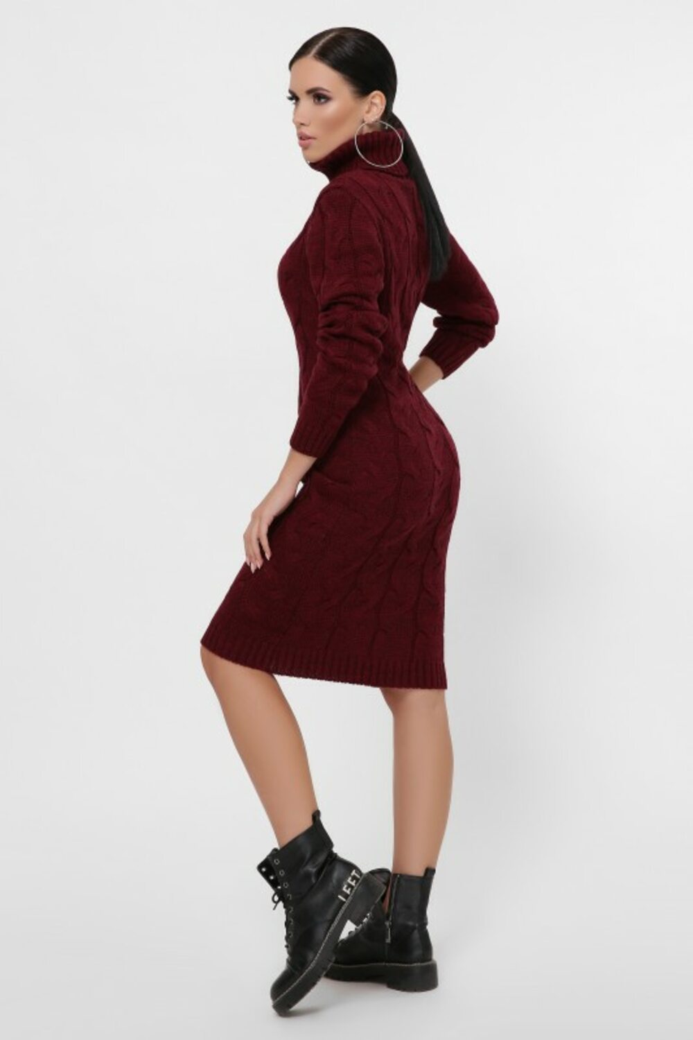 Платье короткое с воротником