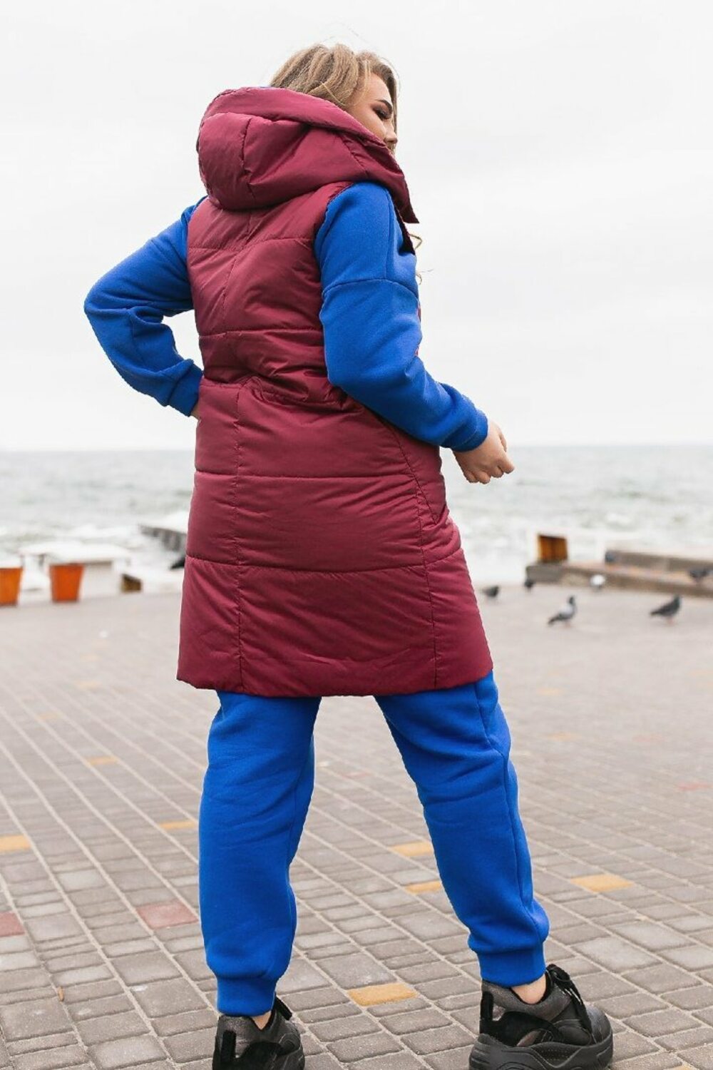 Красная жилетка с карманами