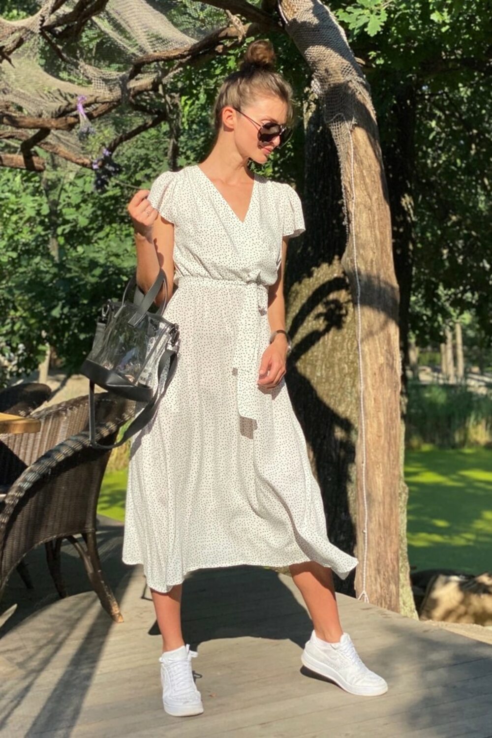 Жіноча сукня міді